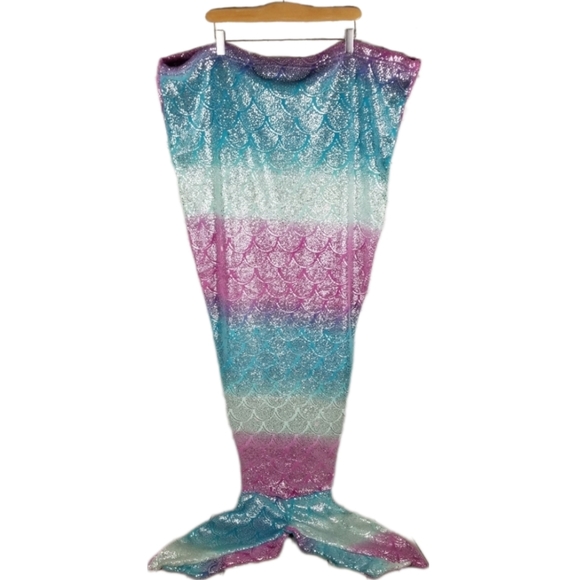 Metallic fleece rainbow mermaid blanket - Picture 1 of 8